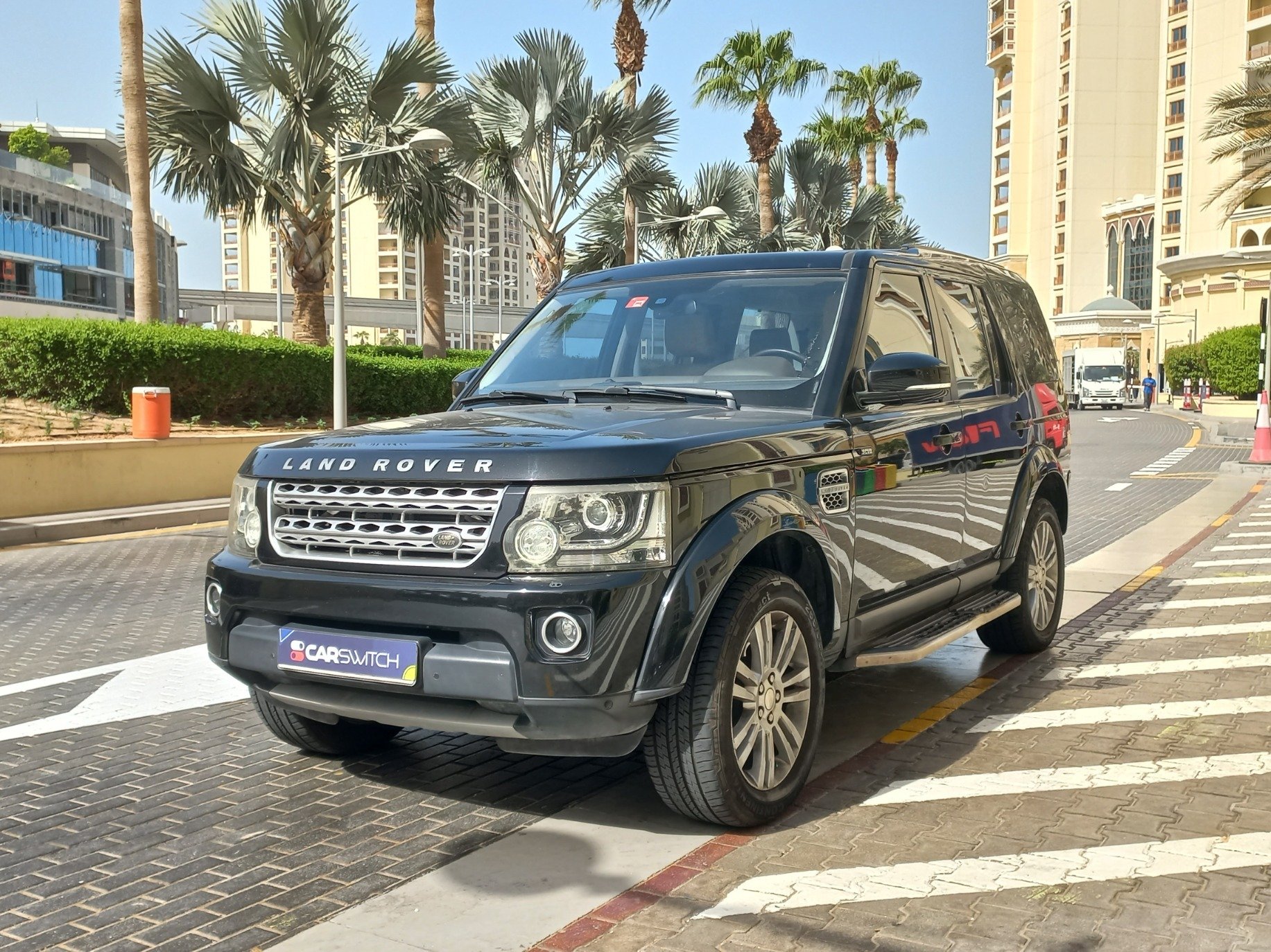 Used 2015 Land Rover LR4 for sale in Dubai